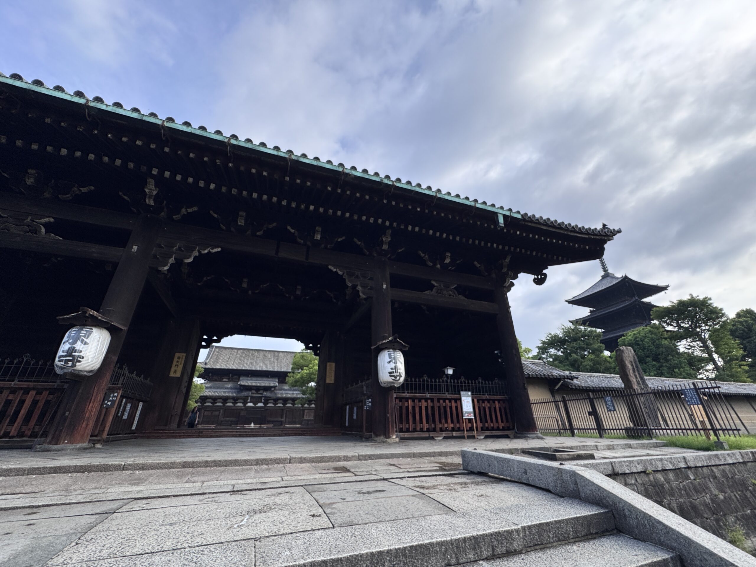 ④